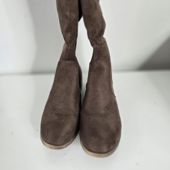 JC Brown Faux Suede Ladder Side Cut Out Knee High Boots 8.5 Low Heel - Picture 6 of 12